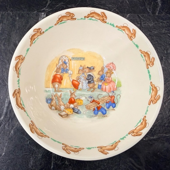 ROYAL DOULTON “Bunnykins" English Fine Bone China 5 Piece Set - Picture 3 of 16